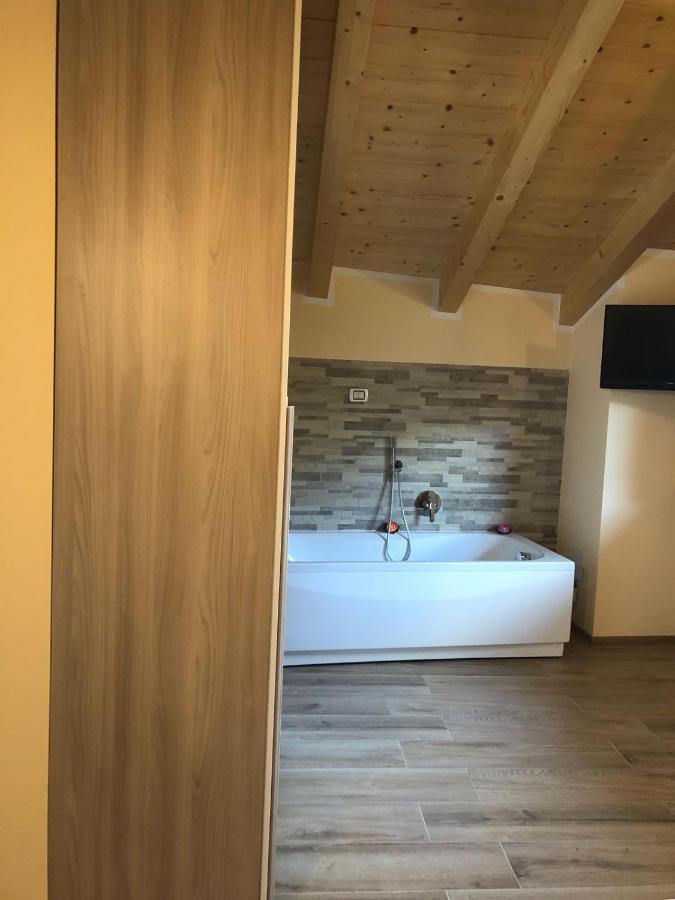 B&B Butterfly Bresimo Bagian luar foto
