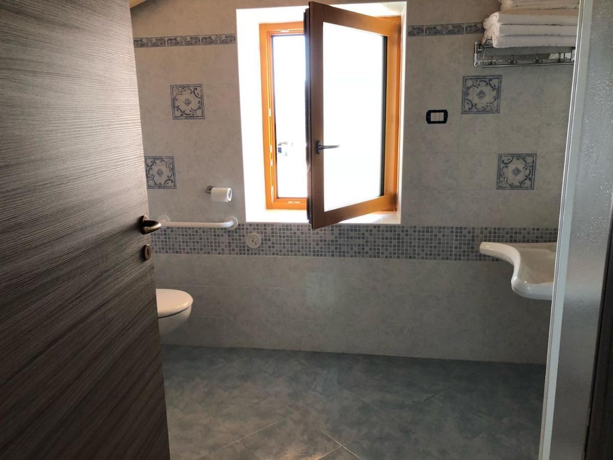 B&B Butterfly Bresimo Bagian luar foto